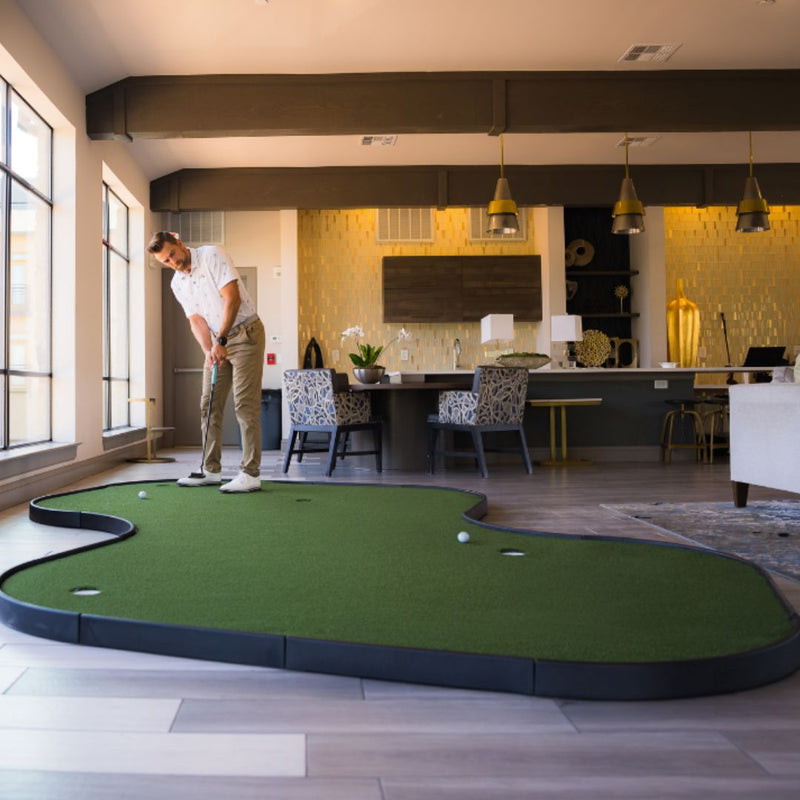 SIGPRO Double Break Putting Green Shop Indoor Golf