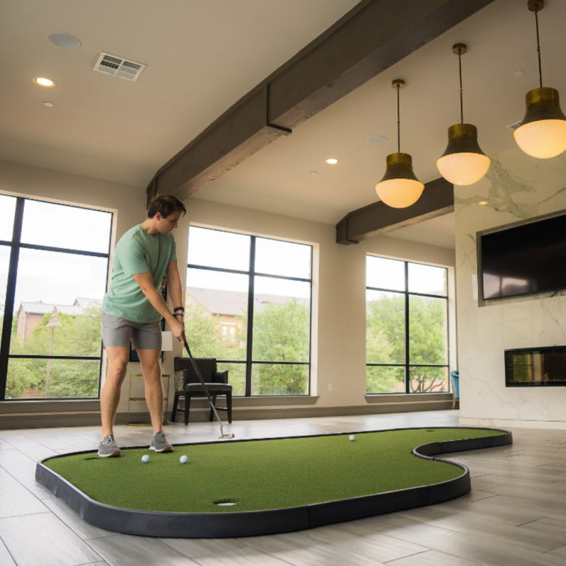 SIGPRO Walkoff Putting Green Shop Indoor Golf