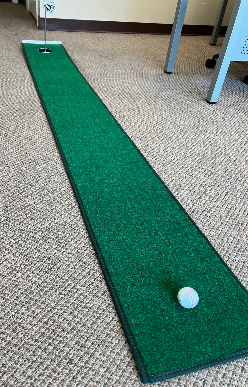 Home Putt - Portable Golf Putting Mat - Perfect Golf Training Aid to  Practice your Golf Game Everywhere You Go - 1 Ft by 8 Ft Mini Golf Putting  Green